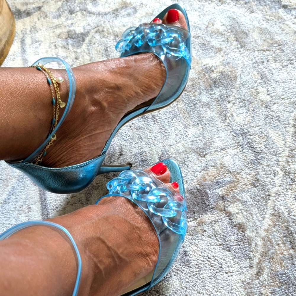 Jessica Simpson Wayri Lucite Chainlink Sandal - Picture 6 of 12
